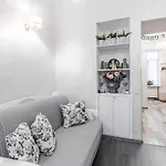 Dominicana L L Historical Center Apartment Lviv
