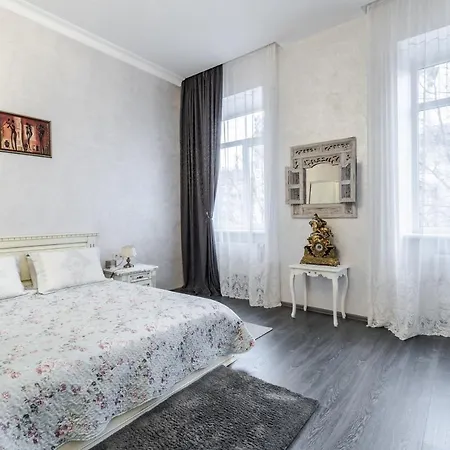 Dominicana L L Historical Center Львів